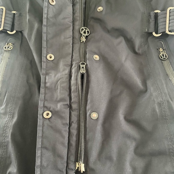 Lululemon Winter Coat Sz4 - Picture 5 of 9